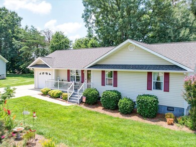 140 Hyde Ln, Statesville, NC 28625 - photo 2