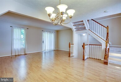 8040 Brightwood Ct, Ellicott City, MD 21043 - photo 3