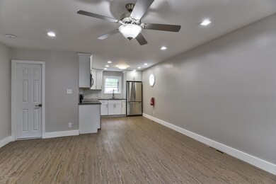 005_Living Room