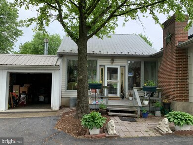 941 N Forge Rd, Palmyra, PA 17078 - photo 3