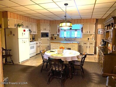 822 Saint Johns Rd, Drums, PA 18222 - photo 3