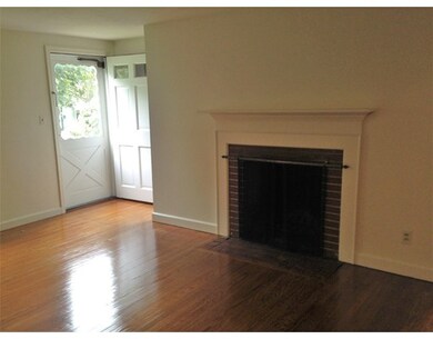 54 Brighton St, Springfield, MA 01118 - photo 7