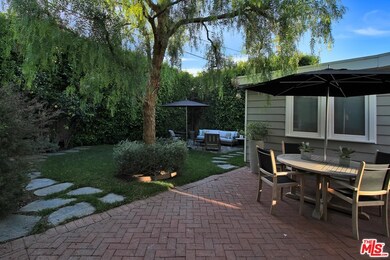 Private Hedged Gardens