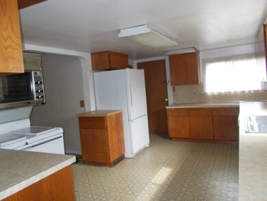 373 SW 9th St, Chehalis, WA 98532 - photo 3