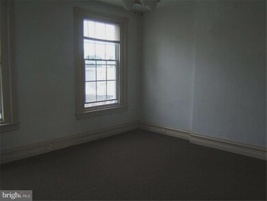 818 N Front St unit 2, Reading, PA 19601 - photo 6