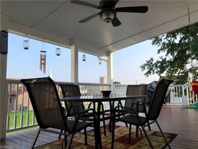 Partially covered side deck