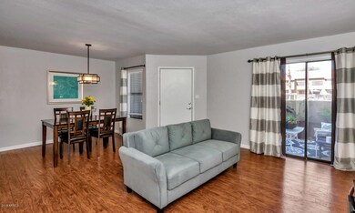 2040 S Longmore-large-005-6-Main Living