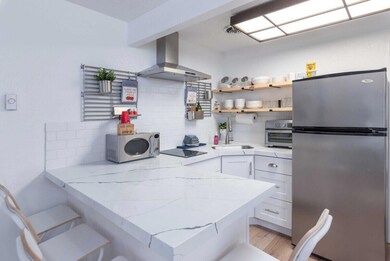4 - 207 Kitchen Close