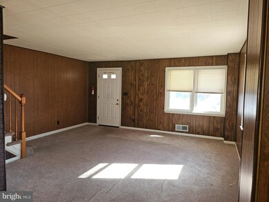 2209 Redthorn Rd, Middle River, MD 21220 - photo 4