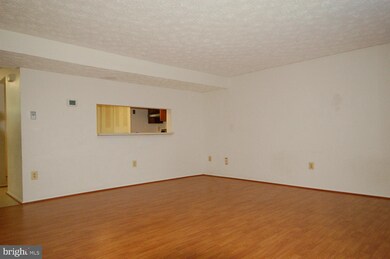 8311 Sperry Ct, Laurel, MD 20723 - photo 4