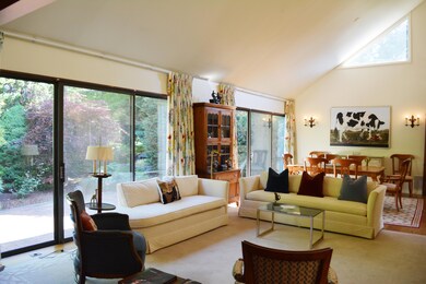 612 W Lyon Farm Dr, Greenwich, CT 06831 - photo 5