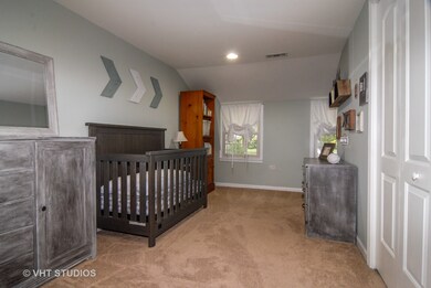 149 S Calumet Ave, Aurora, IL 60506 - photo 6