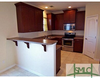 Kitchen. Breakfast Bar, Pantry and Breakfast area