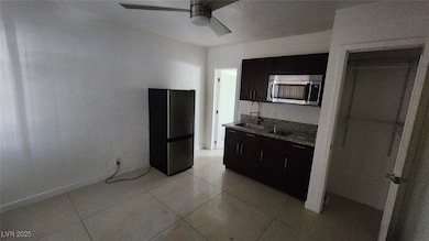 1401 E Carson Ave unit 3, Las Vegas, NV 89101 - photo 2