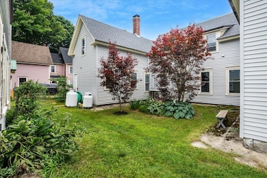 23 Pleasant St, Hillsborough, NH 03244 - photo 6