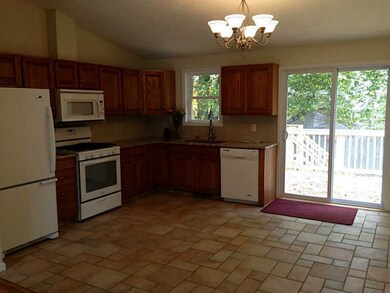 34 Queen St, Cranston, RI 02920 - photo 3