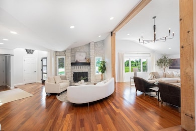 15-web-or-mls-3216 S three 015