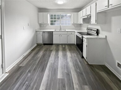 1005 Winter Side Ln unit 2, Atlanta, GA 30349 - photo 6