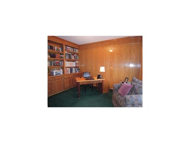 Den/Home Office.