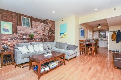 233 North St unit 4, Boston, MA 02113 - photo 2