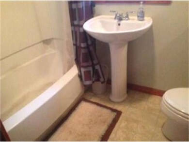 182 Lakeview Ave, Ludlow, MA 01056 - photo 3