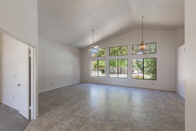 38 E Myrna Ln, Tempe, AZ 85284 - photo 4