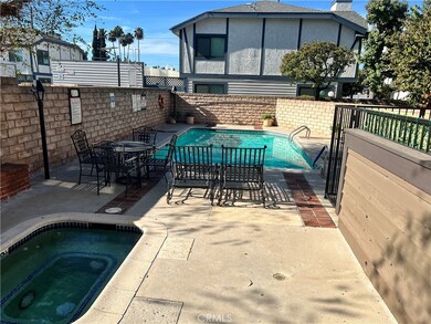 19230 Wyandotte St unit 14, Reseda, CA 91335 - photo 3