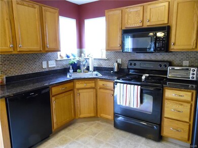 4026 Hemlock Dr, Coplay, PA 18037 - photo 6