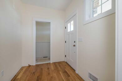 04-Entry Way