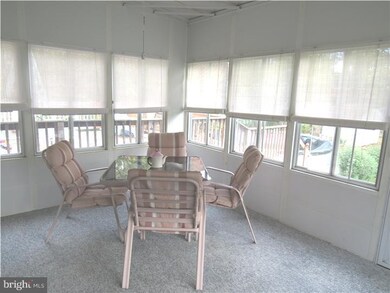 1018 Bartram Ave, Darby, PA 19023 - photo 4