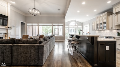 8050 Heyward Dr, Indianapolis, IN 46250 - photo 7