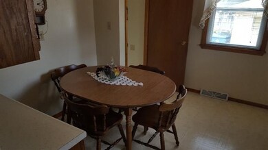 9401 Forrest Dr, Highland, IN 46322 - photo 6