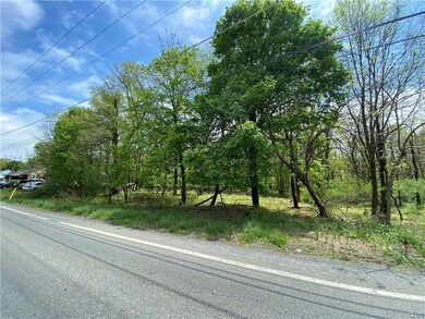 1483 2nd St, Pen Argyl, PA 18072 - photo 3