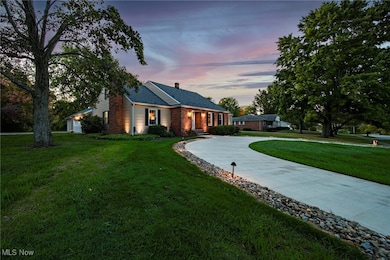 1166 Sherman St, Geneva, OH 44041 - photo 3