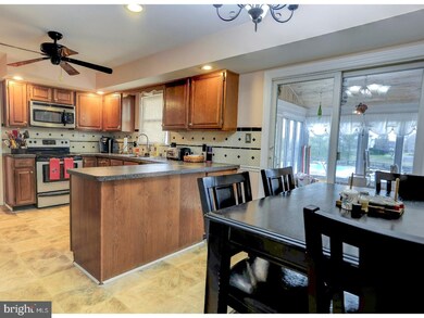 320 Manubay Ct, Bear, DE 19701 - photo 5