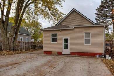 1609 21st St, Des Moines, IA 50311 - photo 3