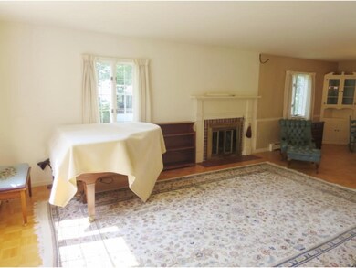 2 Maplewood Ln, Essex Junction, VT 05452 - photo 5