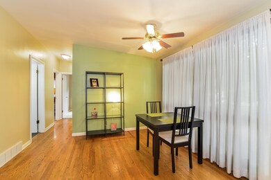 006-Dining_Room-2861000-large