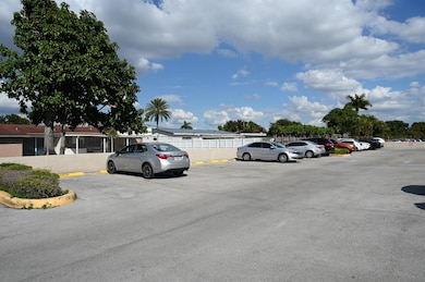 6215 W 20th Ave unit 415, Hialeah, FL 33012 - photo 4