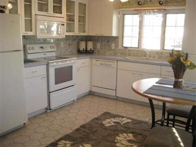 15 Hingston St, Peabody, MA 01960 - photo 5