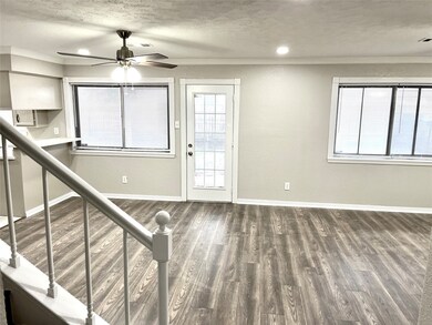 11431 Kirkvalley Dr, Houston, TX 77089 - photo 5