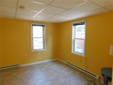 101 Delaware Rd unit 2, Riegelsville, PA 18077 - photo 5