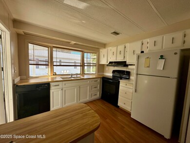 1675 Oceana Dr unit 5, Merritt Island, FL 32952 - photo 4