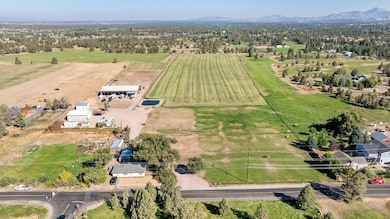 5755 SW Obsidian Ave, Redmond, OR 97756 - photo 4