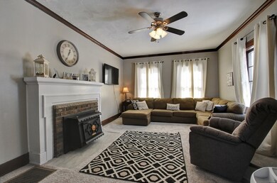 502 N Jefferson St, Converse, IN 46919 - photo 2