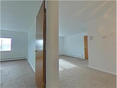 356 Lincoln St unit 11, Waltham, MA 02451 - photo 3