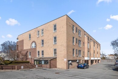 314 Riverside Ave unit 306, Medford, MA 02155 - photo 2