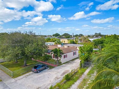 5819 SW 26th St unit 1, West Park, FL 33023 - photo 4
