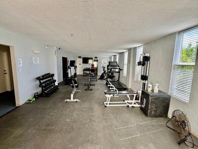 LARGE GYM