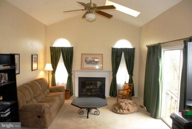 1015 Dulaney Mill Dr, Frederick, MD 21702 - photo 2